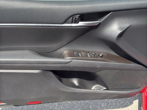 Used 2024 Toyota Camry SE AWD/4WD image 9