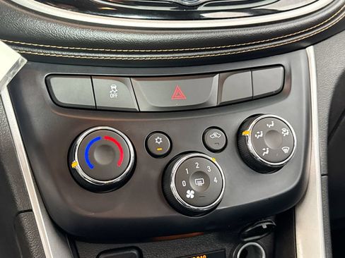Used 2019 Chevrolet Trax LS w/ LPO, Protection Package AWD/4WD image 18