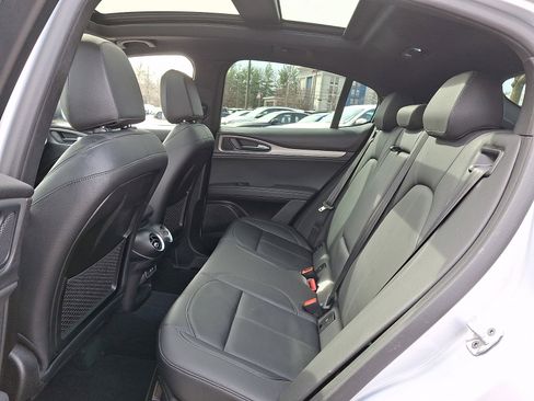 Used 2024 Alfa Romeo Stelvio Ti image 10
