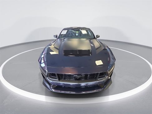 Used 2025 Ford Mustang Dark Horse image 3