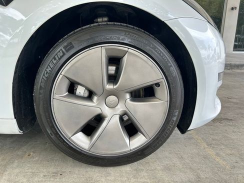 Used 2023 Tesla Model 3 Standard Range RWD image 18
