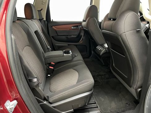 Used 2017 Chevrolet Traverse LT w/ Style and Technology Package AWD/4WD image 39