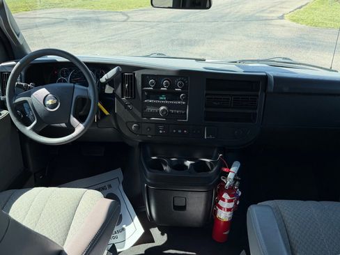 Used 2019 Chevrolet Express 3500 LT w/ LT Preferred Equipment Group RWD image 20