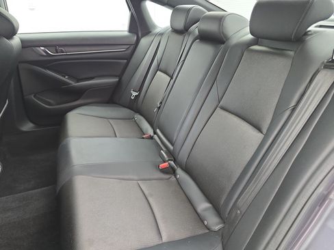 Used 2018 Honda Accord Sport image 13