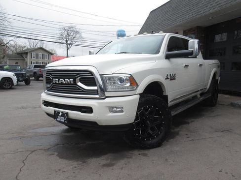 Used 2017 RAM 2500 Limited AWD/4WD image 39