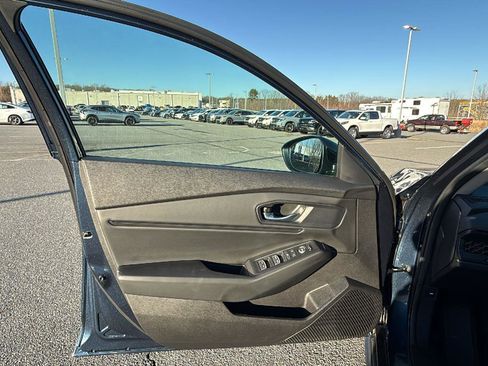 Used 2025 Honda Accord SE image 24