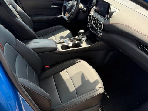 Certified 2022 Nissan Sentra SR w/ SR Premium Package FWD image 9