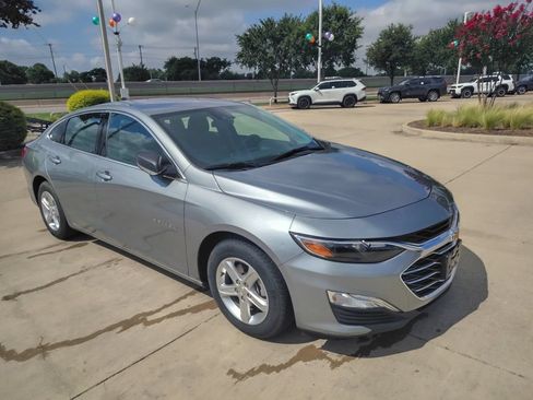 Used 2024 Chevrolet Malibu LS FWD image 15