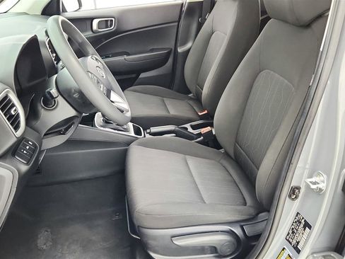 Used 2021 Hyundai Venue SE FWD image 26