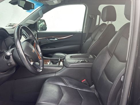 Used 2018 Cadillac Escalade 2WD image 9