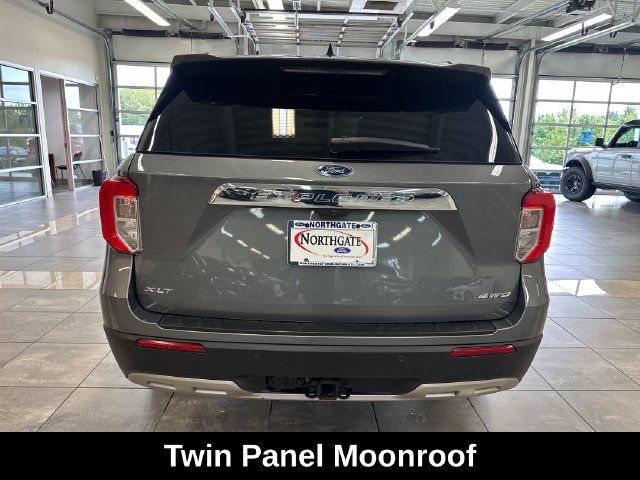 Used 2023 Ford Explorer XLT w/ Equipment Group 202A AWD/4WD image 16
