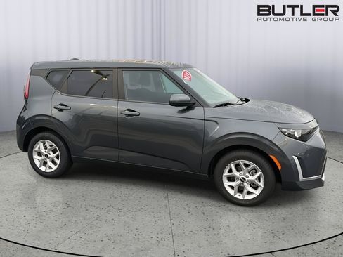 Used 2024 Kia Soul LX w/ Option Group 015 FWD image 7