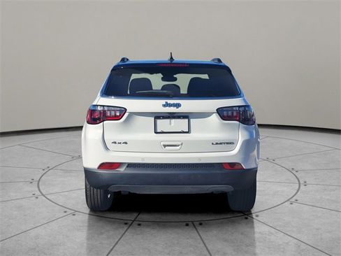 Certified 2024 Jeep Compass Limited image 11