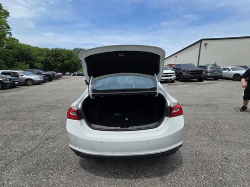 Used 2024 Chevrolet Malibu LT FWD image 19