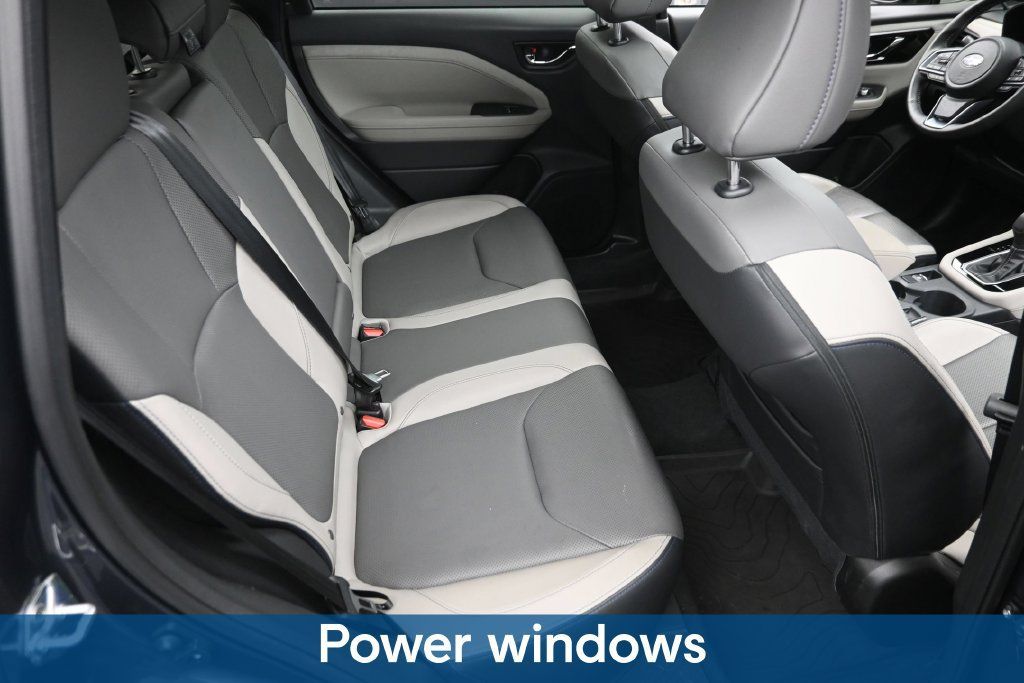 Used 2025 Subaru Forester Limited AWD/4WD image 10