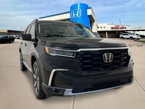 New 2025 Honda Pilot Touring image 12