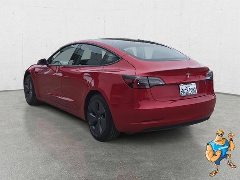 Used 2022 Tesla Model 3 image 7