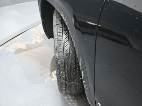 Used 2024 GMC Terrain SLT image 5