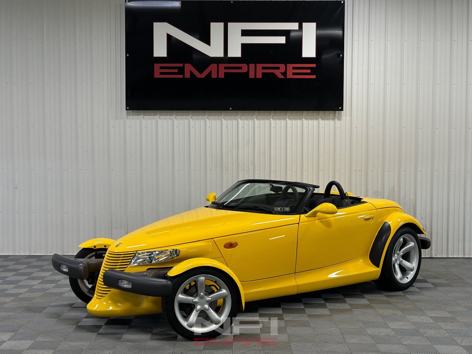 Used 1999 Plymouth Prowler RWD image 1