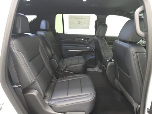 New 2026 Chevrolet Traverse LT image 24