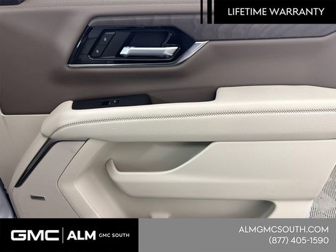 New 2026 GMC Yukon XL Denali AWD/4WD image 16