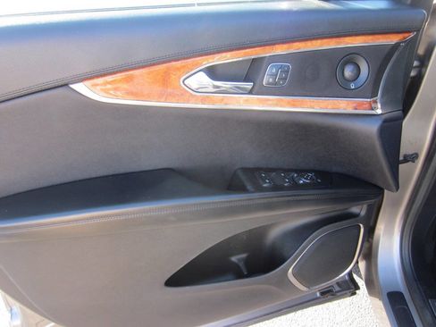 Used 2016 Lincoln MKX Reserve w/ Technology Package image 11