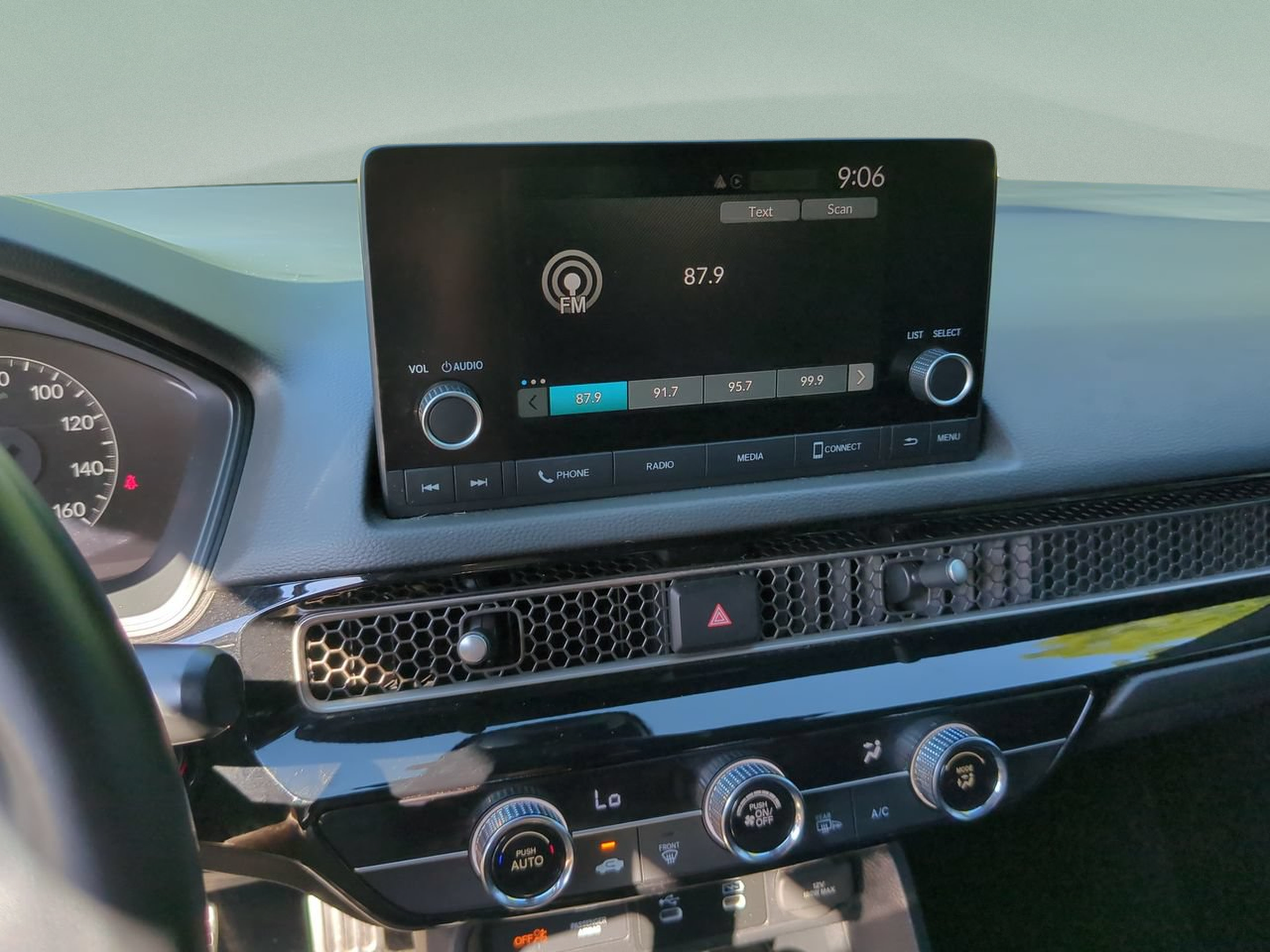 Certified 2025 Honda Civic Sport image 24