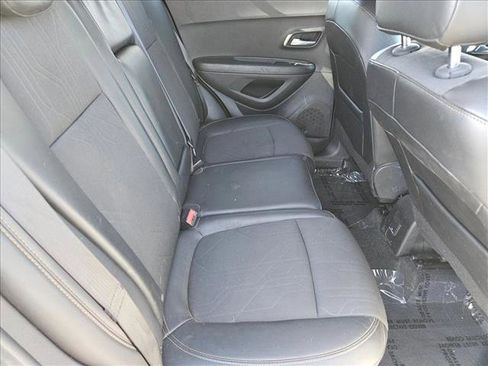 Used 2022 Chevrolet Trax LT w/ Redline Edition AWD/4WD image 20