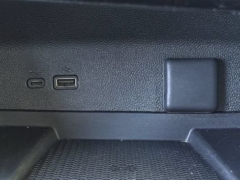 Certified 2026 Chevrolet Traverse LT FWD image 20