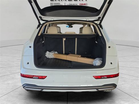 Used 2024 Audi Q5 2.0T Premium image 29