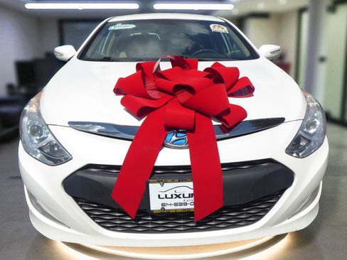 Used 2015 Hyundai Sonata Hybrid image 5