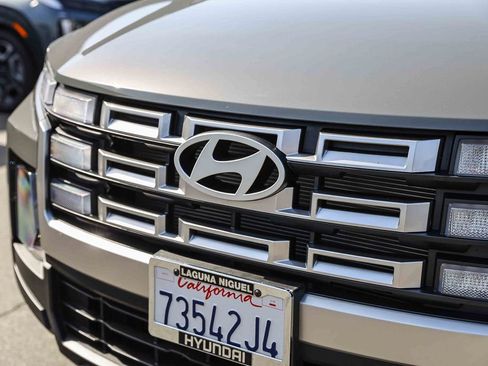 Certified 2026 Hyundai Santa Cruz SEL FWD image 11