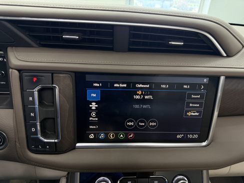 Used 2021 GMC Yukon XL Denali w/ Denali Ultimate Package AWD/4WD image 17
