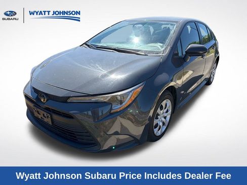 Used 2023 Toyota Corolla LE FWD image 1
