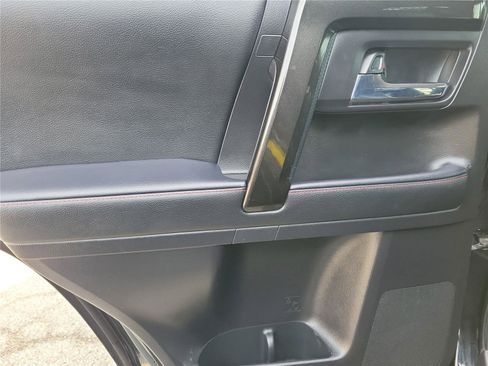 Used 2022 Toyota 4Runner TRD Off-Road Premium image 15