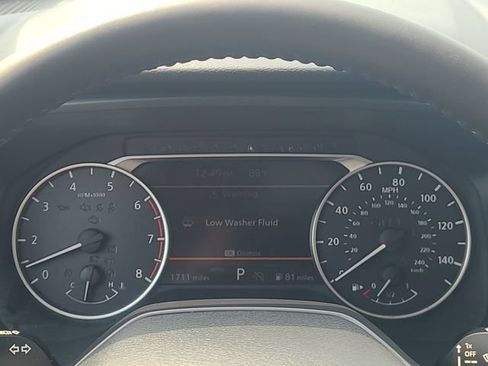 Used 2025 Nissan Rogue SV AWD/4WD image 16