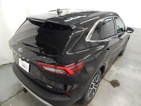 New 2025 Ford Escape SE w/ PHEV Premium Package image 3