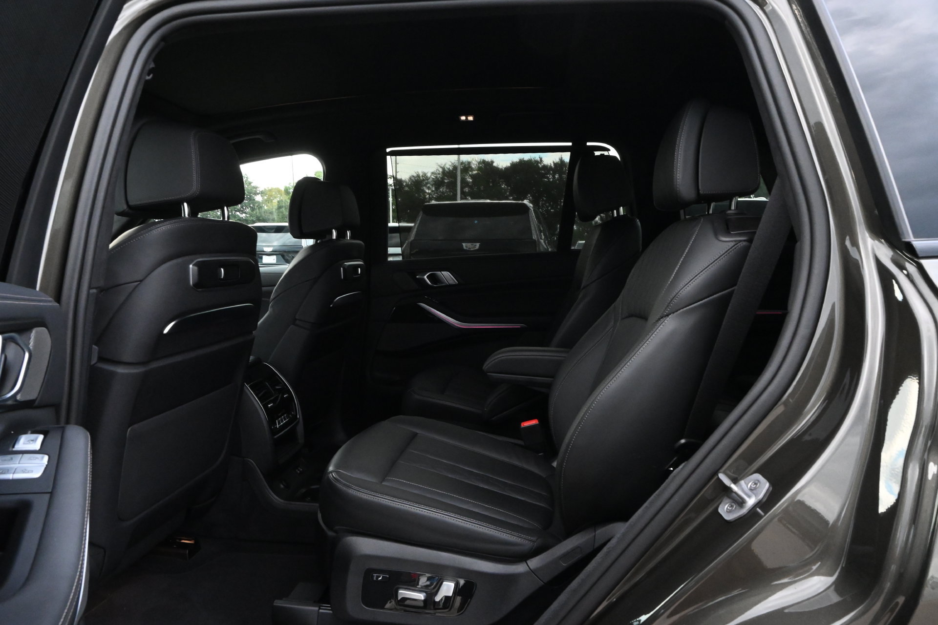 Used 2025 BMW X7 M60i AWD/4WD image 20