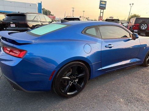 Used 2018 Chevrolet Camaro LT RWD image 8