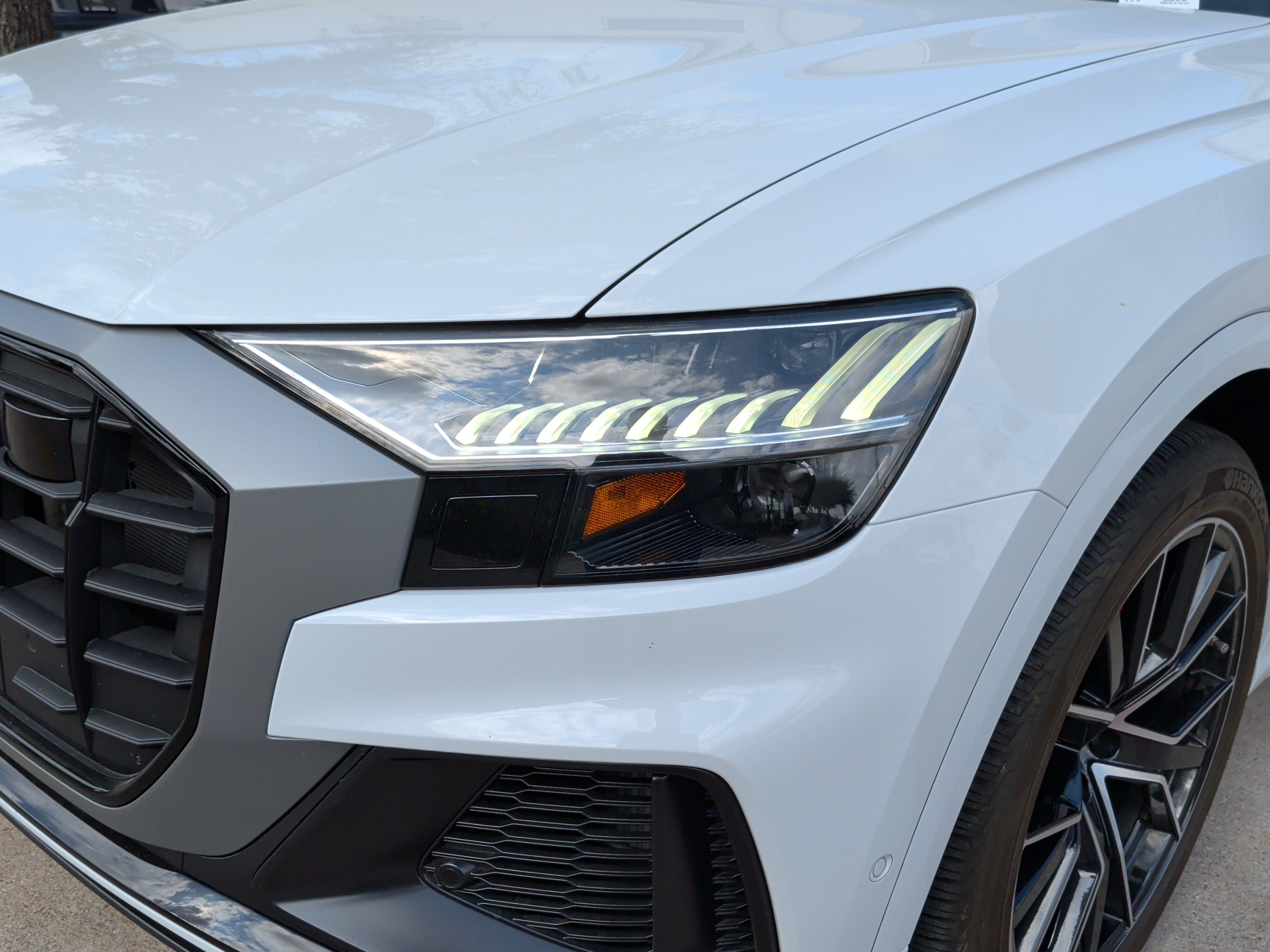 Used 2023 Audi Q8 Prestige AWD/4WD image 6
