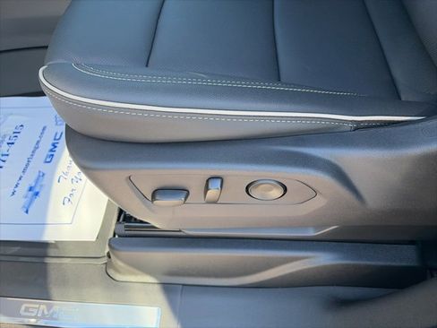 New 2026 GMC Yukon Elevation w/ LPO, Floor Liner Package image 18