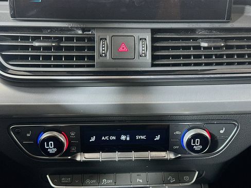 Used 2025 Audi Q5 2.0T Premium image 23