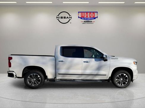 Used 2023 Chevrolet Silverado 1500 High Country w/ Technology Package AWD/4WD image 2