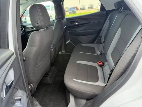 Certified 2025 Chevrolet TrailBlazer LT w/ LT Cold Weather Package FWD image 14