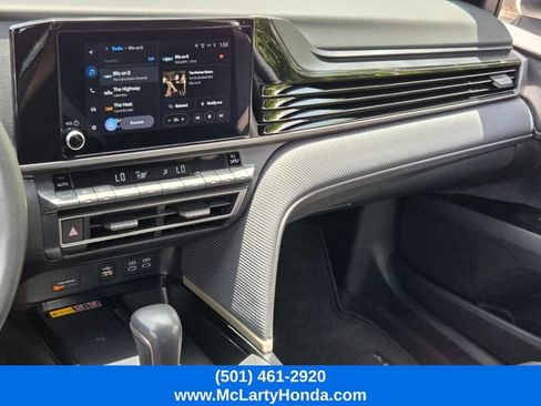 Used 2025 Toyota Camry SE FWD image 24