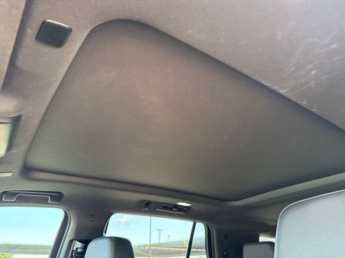 Used 2023 Chevrolet Tahoe Z71 AWD/4WD image 28