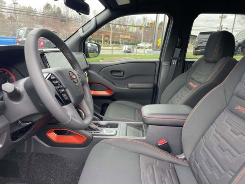 Used 2026 Nissan Frontier PRO-4X image 13