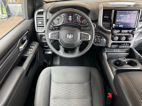 Used 2025 RAM 1500 Big Horn AWD/4WD image 26