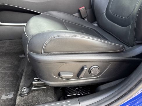 Certified 2022 Hyundai Tucson Limited image 12