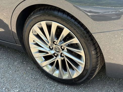 Used 2022 Lexus ES 350 w/ Luxury Package FWD image 12